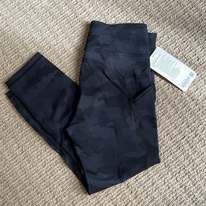 NWT - Lululemon Invigorate HR 23” crop legging